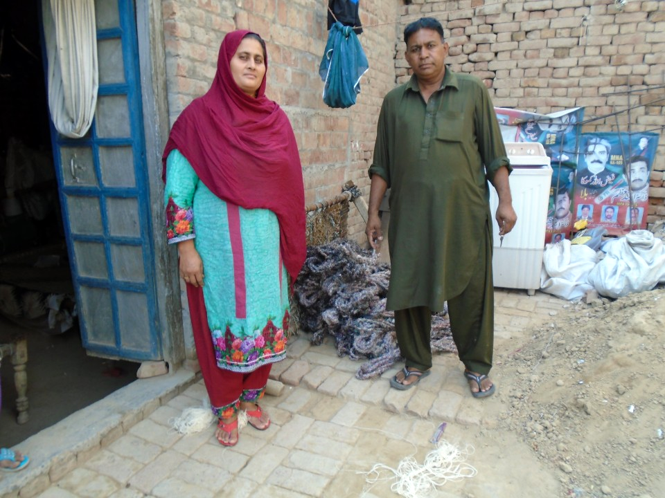 Yarn knitting (Waan Bunai)