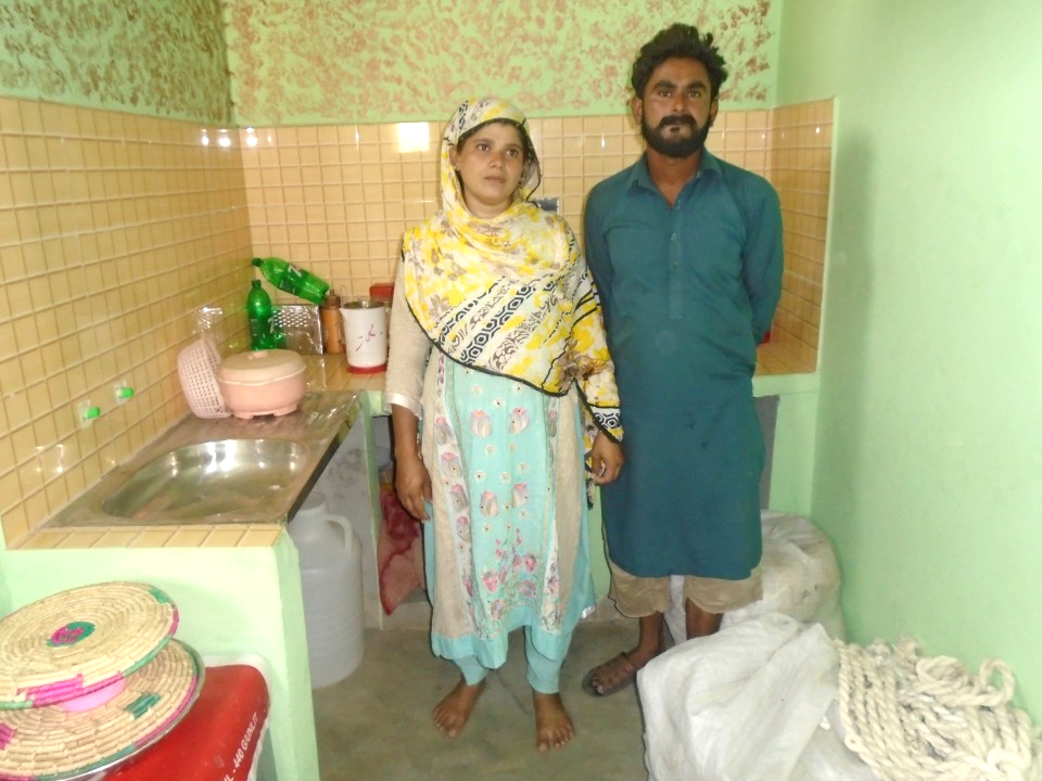 Yarn knitting (Waan Bunai)