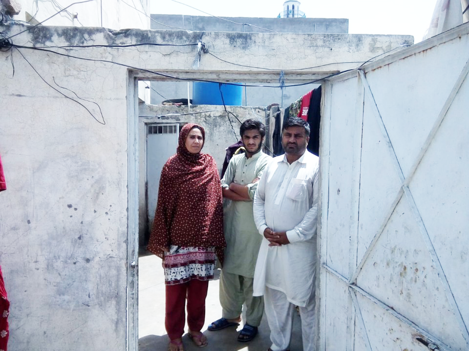 Shawerma Shop (Street Food Vendor)