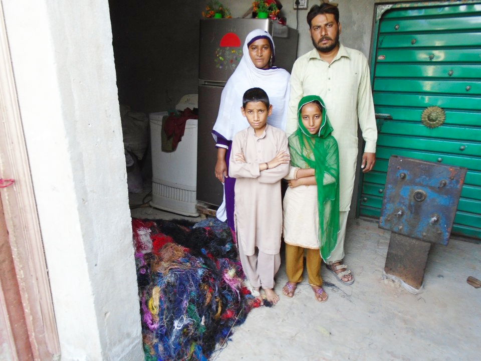 Yarn Knitting (Waan Bunai)