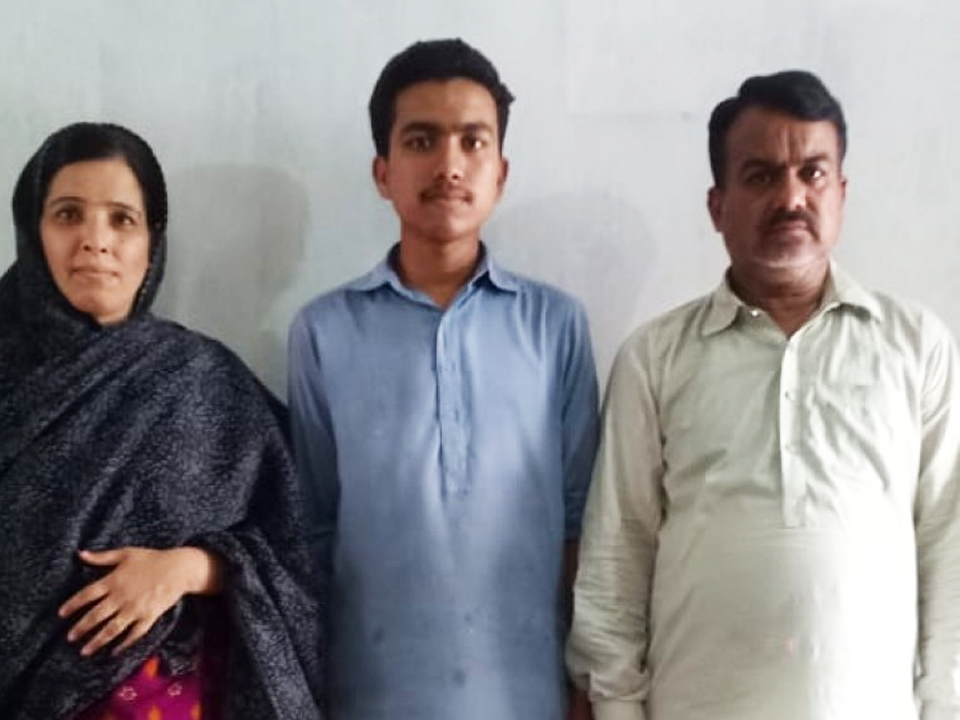 Electric store & repairing center