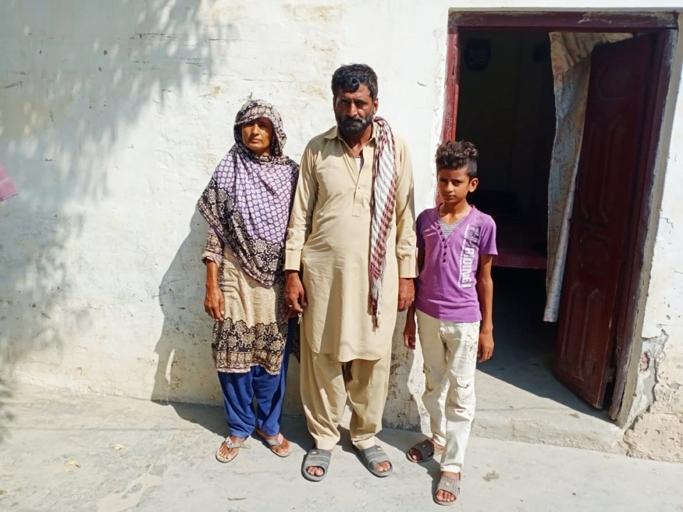 Crockery and Jewelry 