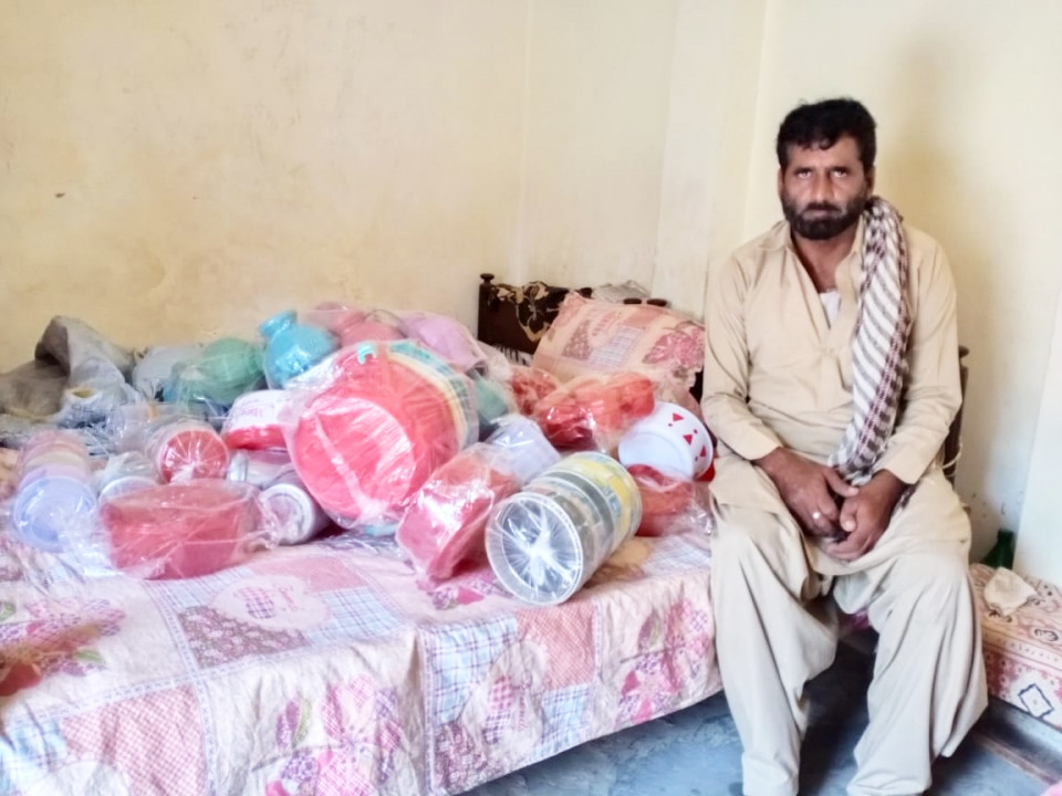 Crockery and Jewelry 